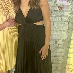 Abercrombie Black Dress. Giselle Pleated Fit & Flatter Cut Off Waist Maxi Dress